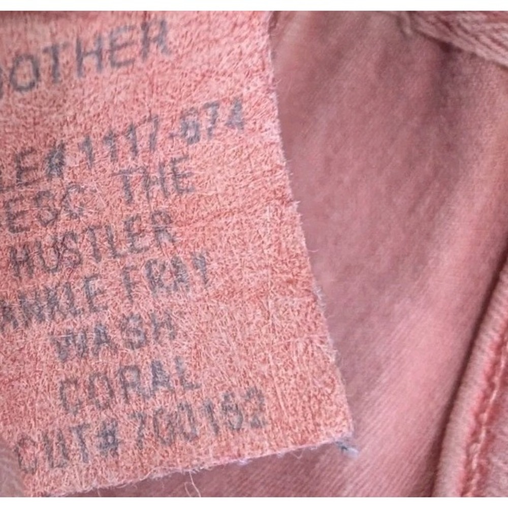 MOTHER Pink Cropped Ankle Jeans - Picture 5 of 11